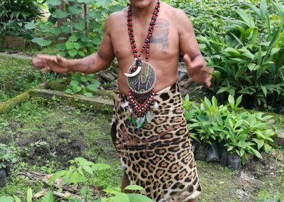 Entrevista a Tzama Tigre Tzamaren es un nativo amazónico originario de la nación Shuar en el Ecuador