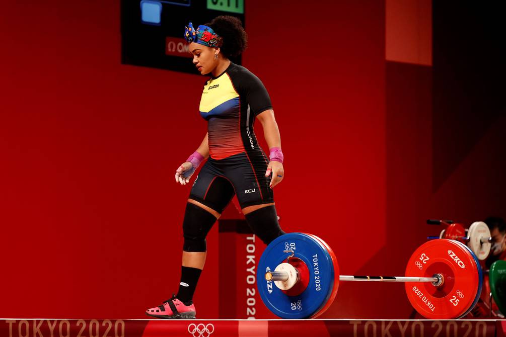 La atleta Neisi Dajomes le da a Ecuador la medalla de oro en halterofilia